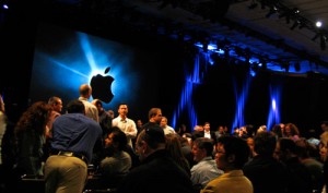 apple-keynote-pre-macblogz