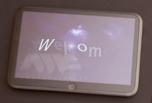 apple-tablet-160809-1