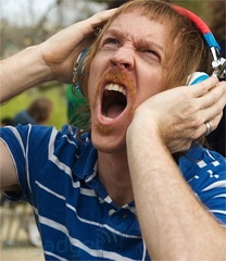 loud-headphones-12-3109