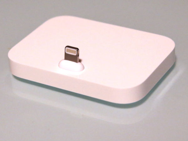 apple-iphone-lightning-dock-141215