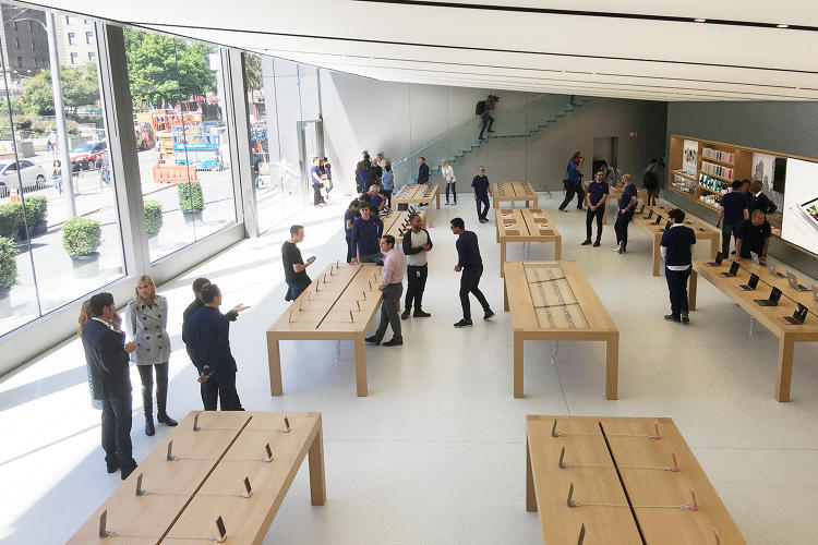 apple-san-francisco-200516-3