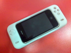 iControlPad, iPhone'a oyun için ihtiyacı olan tuşları ekleyecek