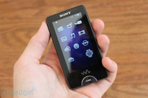 sony-oled-walkman-palm-pic-android