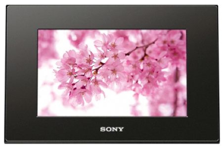 Sony'den AVCHD video oynatma yetenekli yeni S-Frame dijital çerçeveler