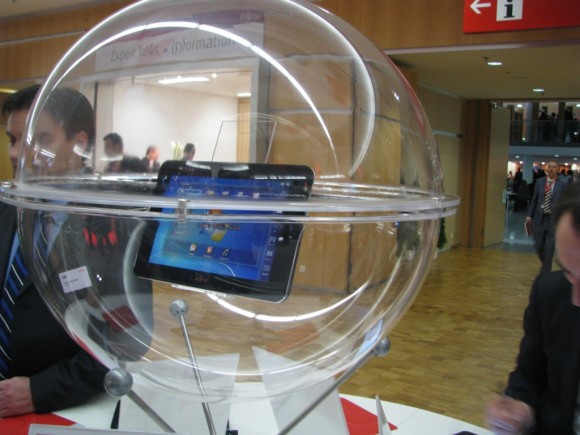 Fujitsu'nun 2011 model tableti görücüye çıktı - Video