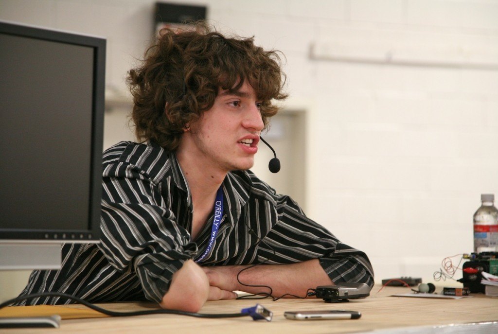 George Hotz iPhone Jailbreak