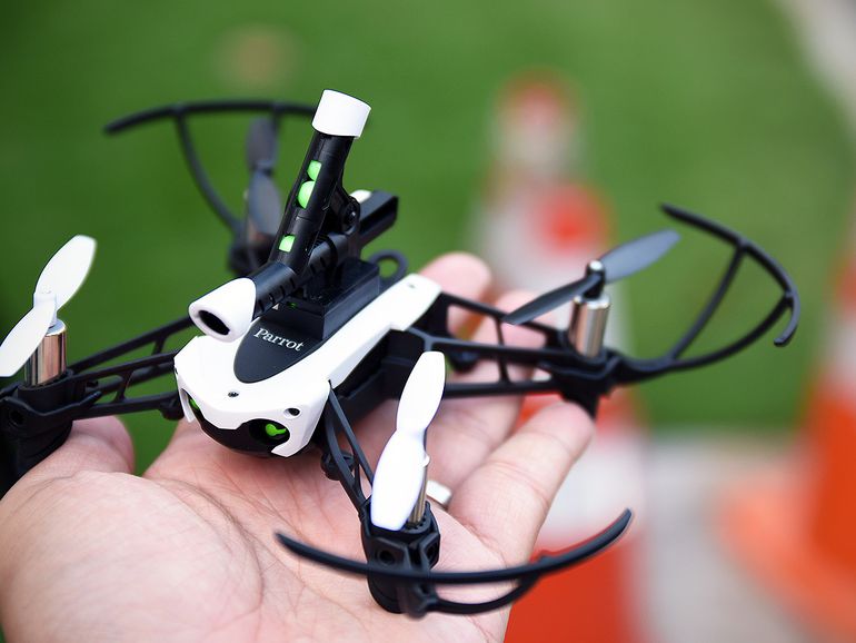 parrot-mambo-minidrone-231216