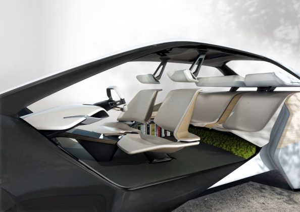 BMW i Inside Future adını taşıyan iç mekan tasarım konseptini tanıttı