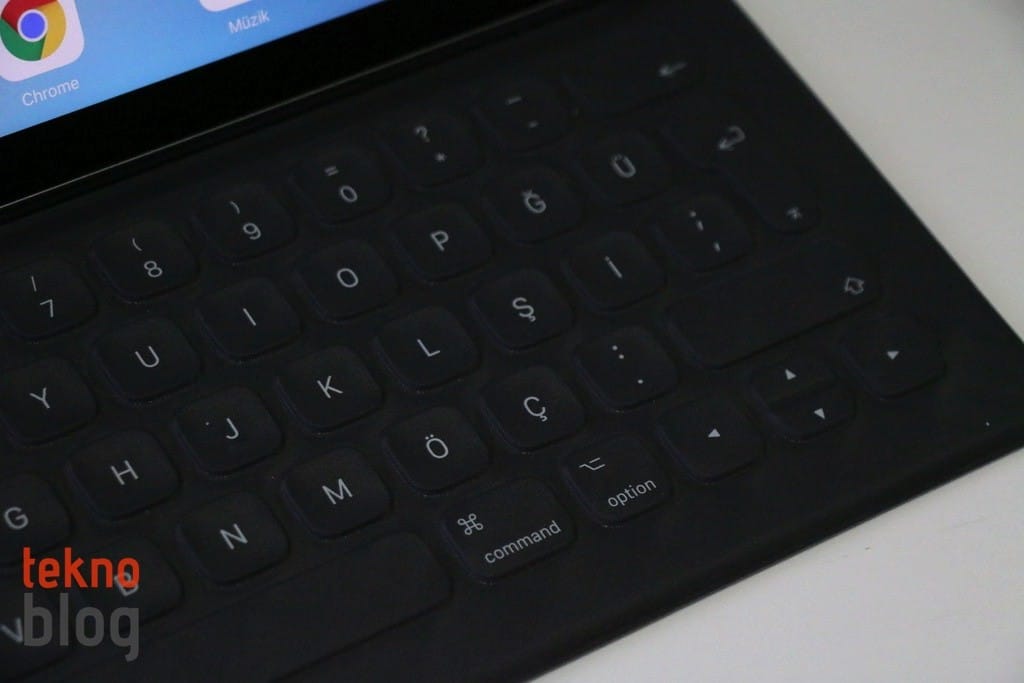 ipad pro smart keyboard