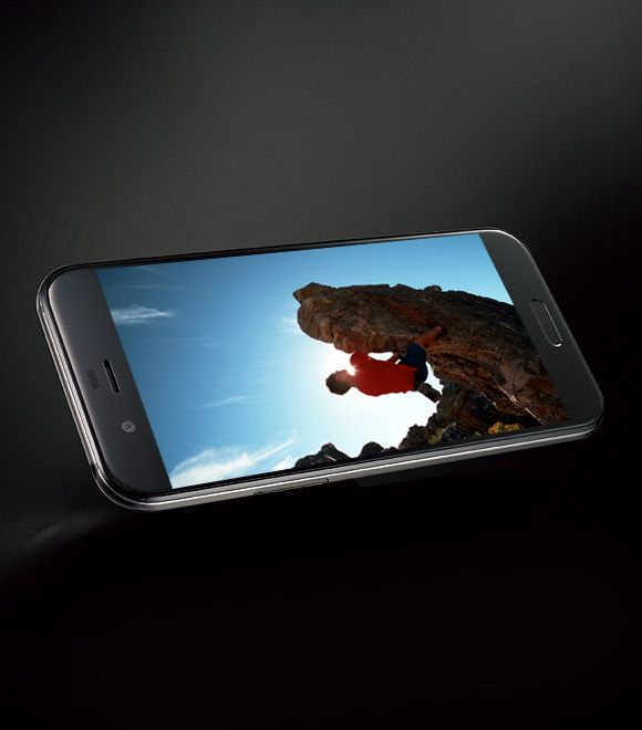 sharp-aquos-r-210417-2