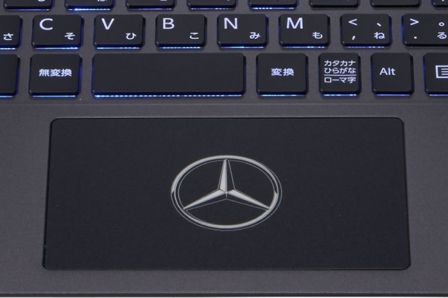 Vaio Z Mercedes-Benz versiyonu açılışta motor sesiyle karşılıyor