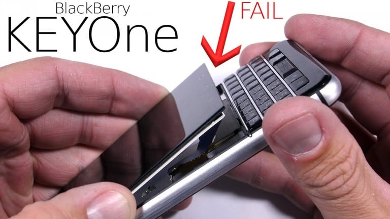 Video: BlackBerry KeyOne bükülme testinde nasıl bir performans sergiliyor? Video: BlackBerry KeyOne bükülme testinde nasıl bir performans sergiliyor?