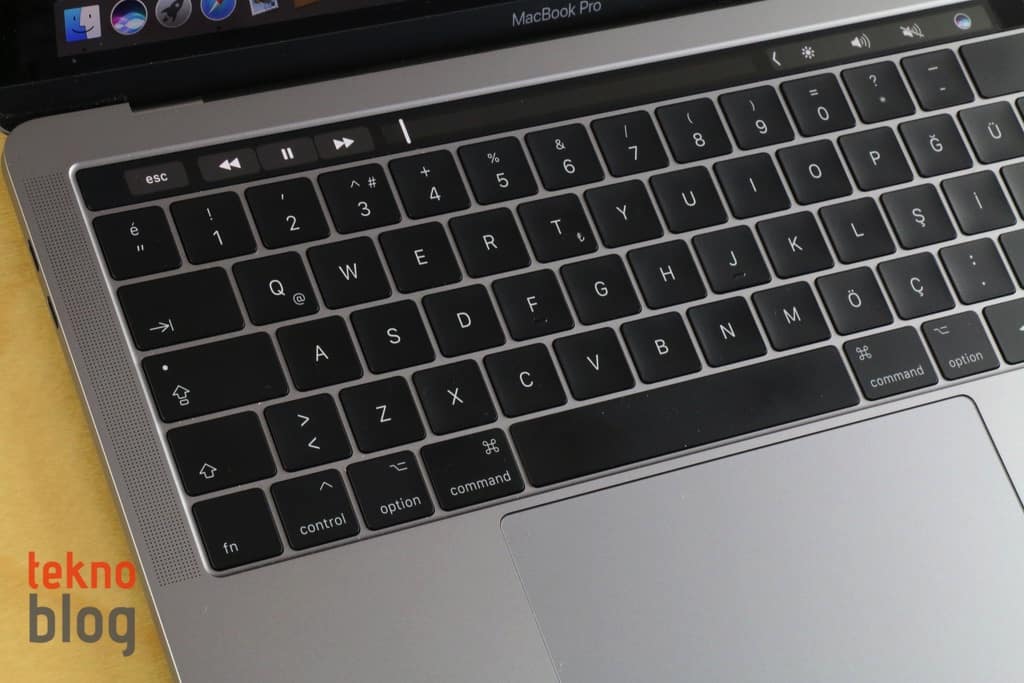 macbook pro klavye