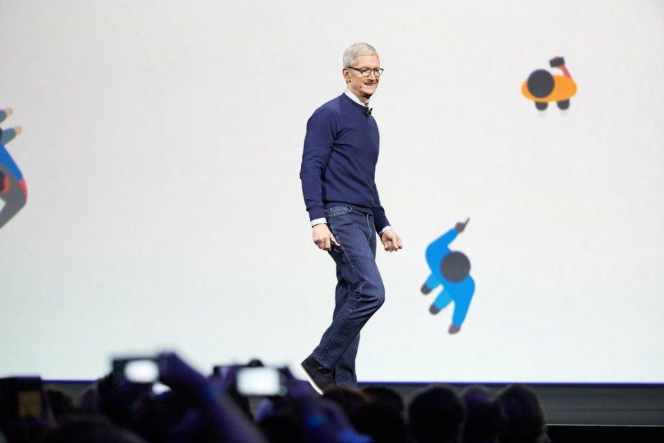 Tim Cook: Apple aklınızı başınızdan alacak yeni ürünler çıkaracak