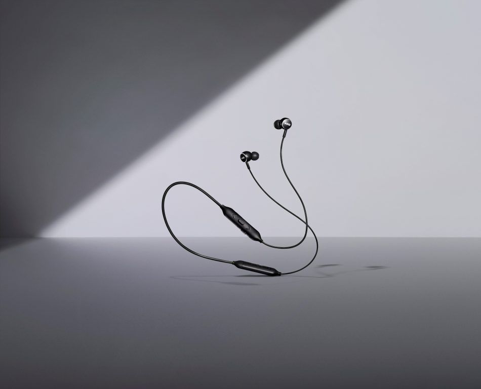 Samsung AKG markası altında üç yeni kablosuz kulaklık çıkardı