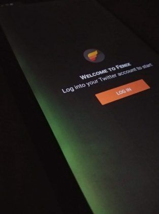 Huawei Mate 20 Pro sahipleri ekranda beliren yeşil izden şikayetçi