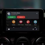 Android Auto yeni tasarımıyla yola odaklanmayı kolaylaştırıyor