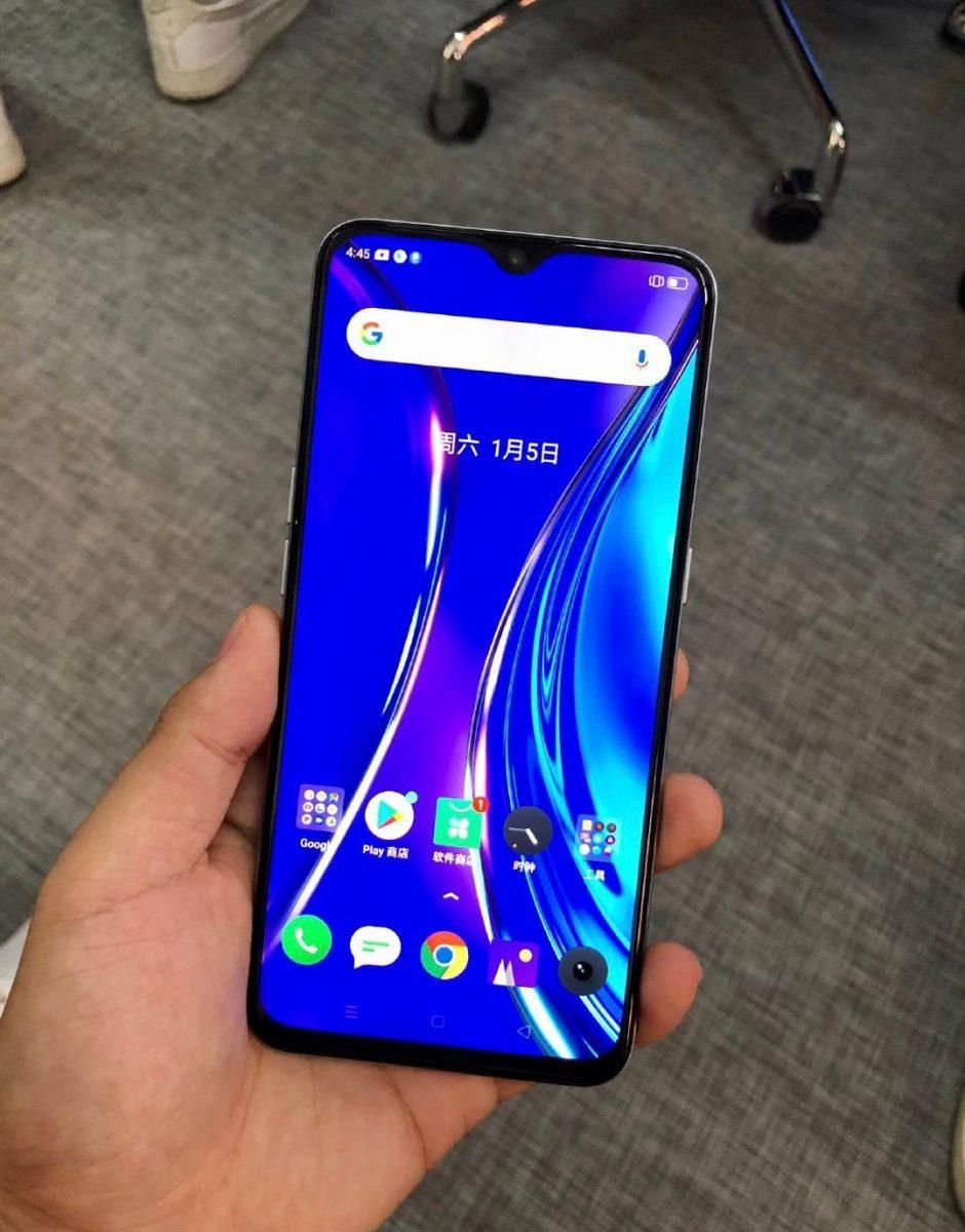 Realme 6 экран