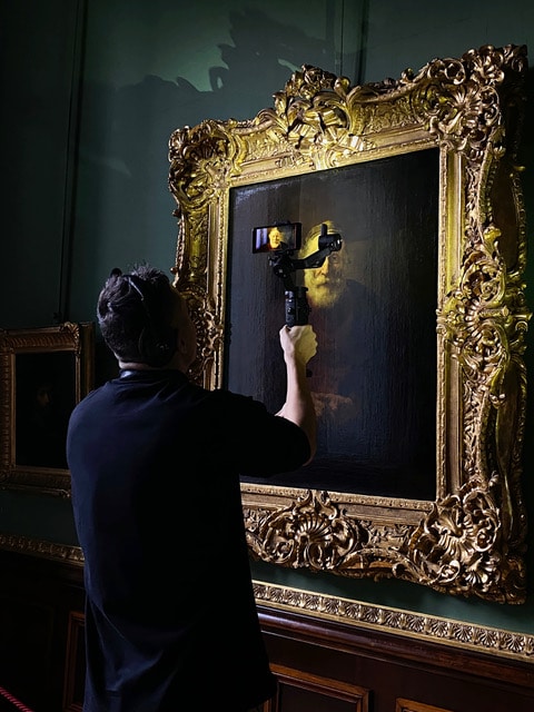 Hermitage Müzesi'nde iPhone 11 Pro Max ile tek şarjla film çekimi