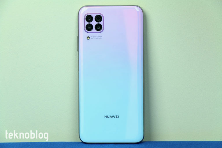 Huawei P40 lite satın alanlar için Freelace kablosuz kulaklık fırsatı
