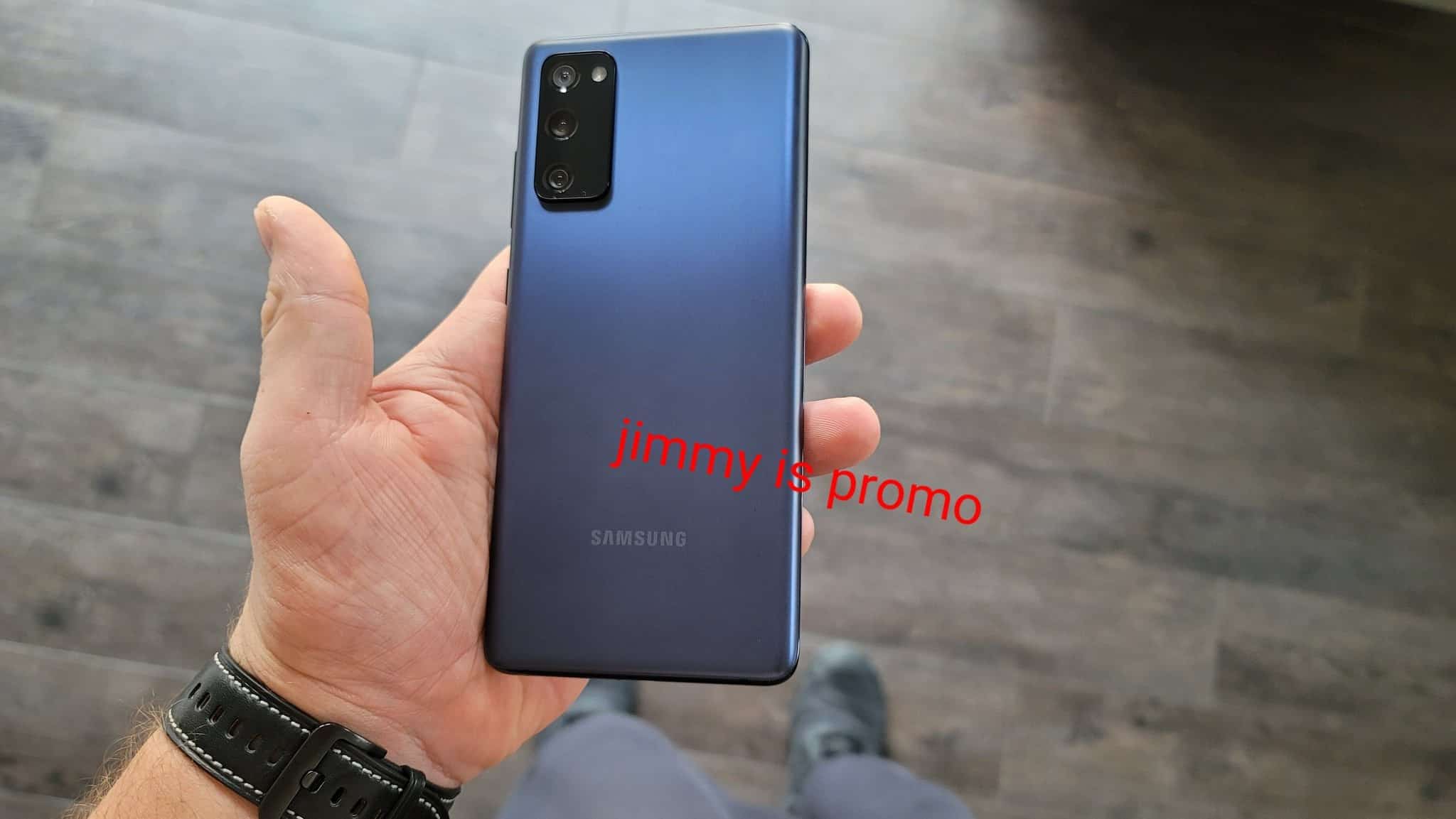 Samsung Galaxy S20 FE canlı fotoğraflarda görüldü