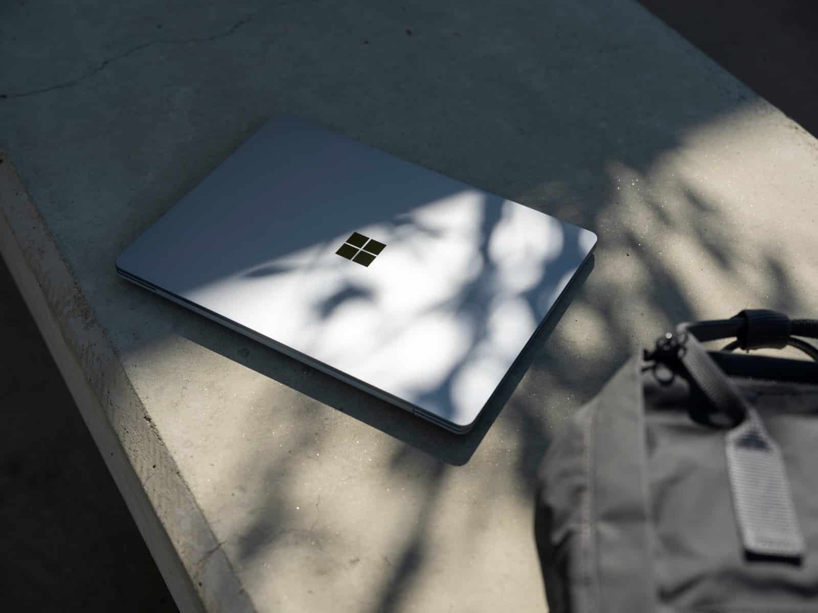 Microsoft Surface Laptop Go ile uygun fiyatlı dizüstü bilgisayar seçeneği sunuyor