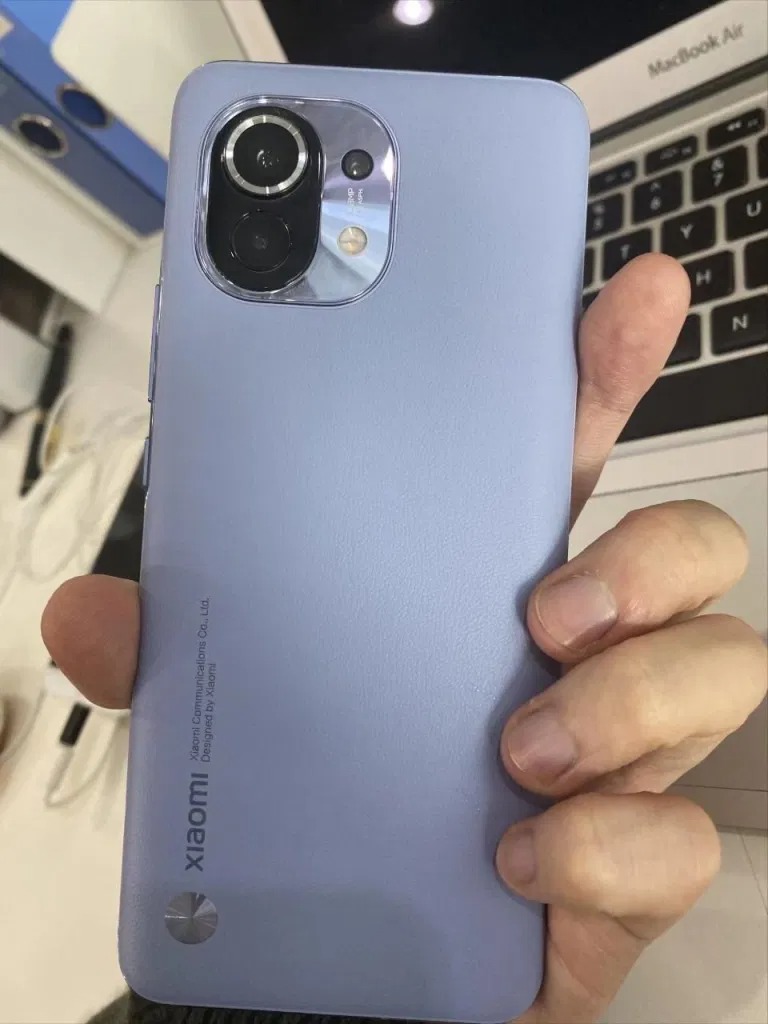 Xiaomi Mi 11 sızıntılarına resmi fotoğraflar eklendi