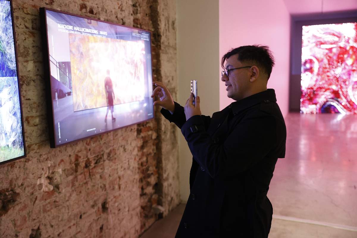 Samsung The Frame katkılarıyla Refik Anadol'un kişisel sergisi açılıyor