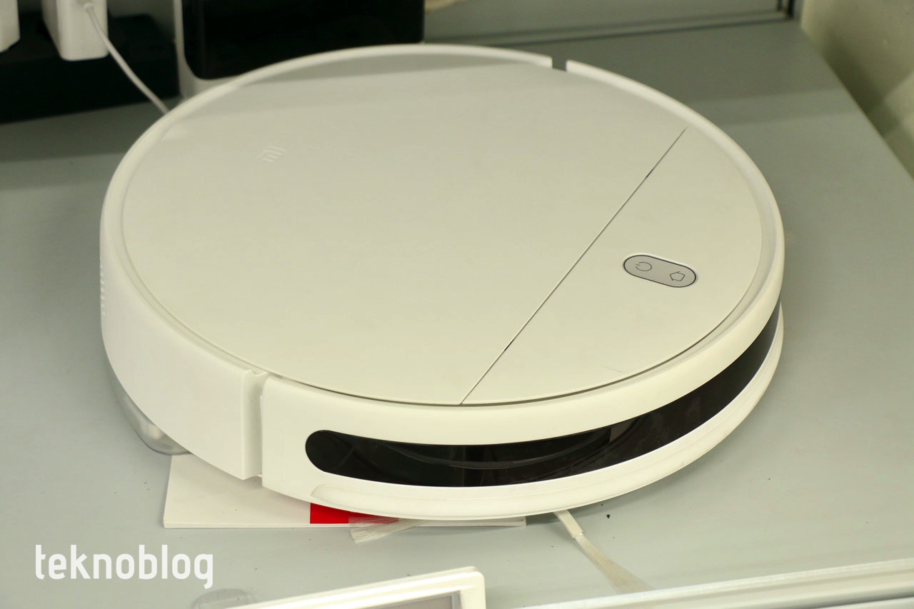 xiaomi mi robot vacuum mop essential