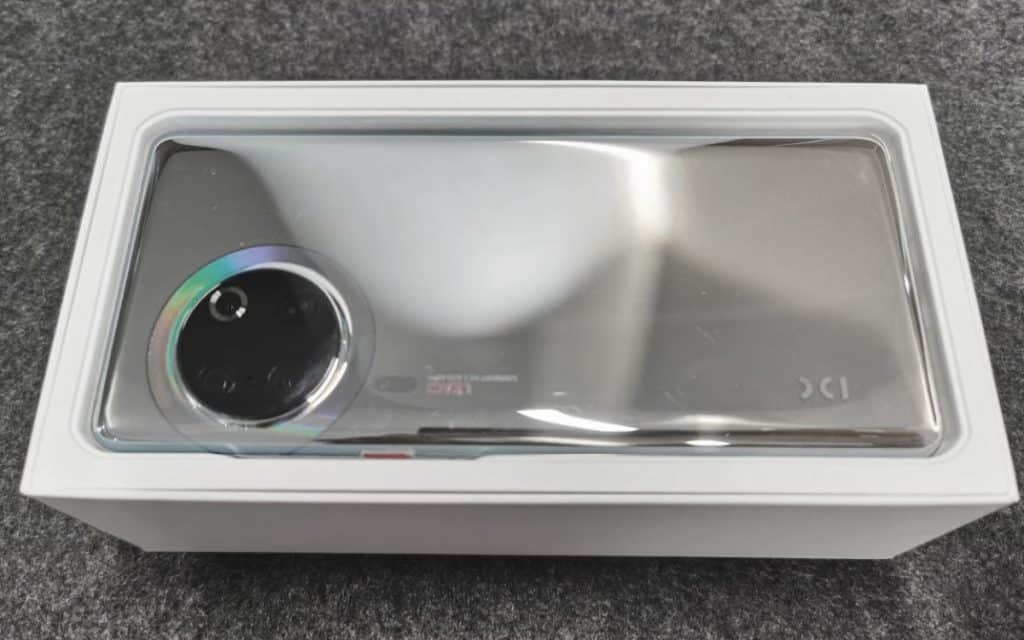 Huawei P50 prototipi farklı kamera tasarımını gösteriyor