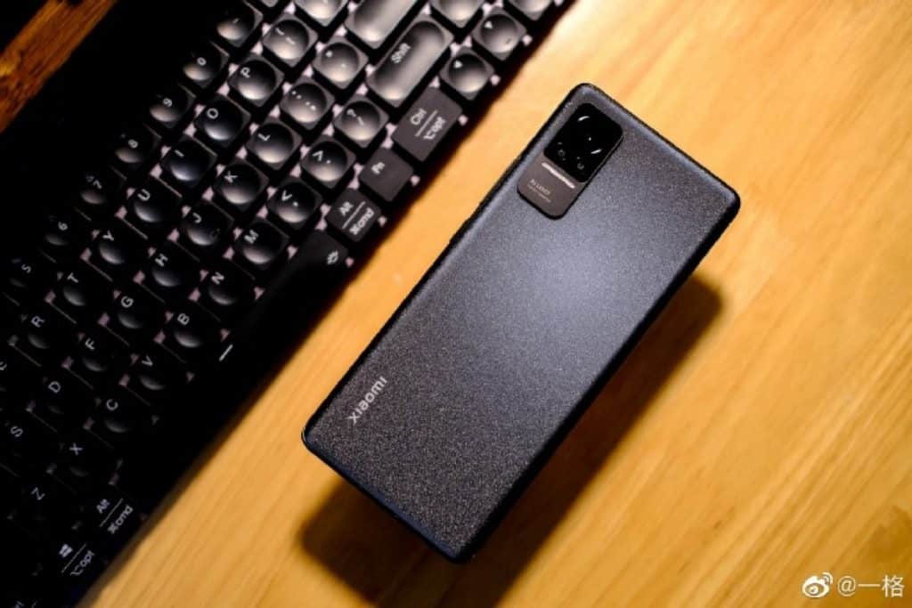 Xiaomi Civi fotoğrafları Vivo X60 Pro benzeri tasarımı gösteriyor