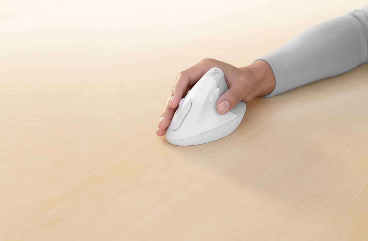 logitech lift