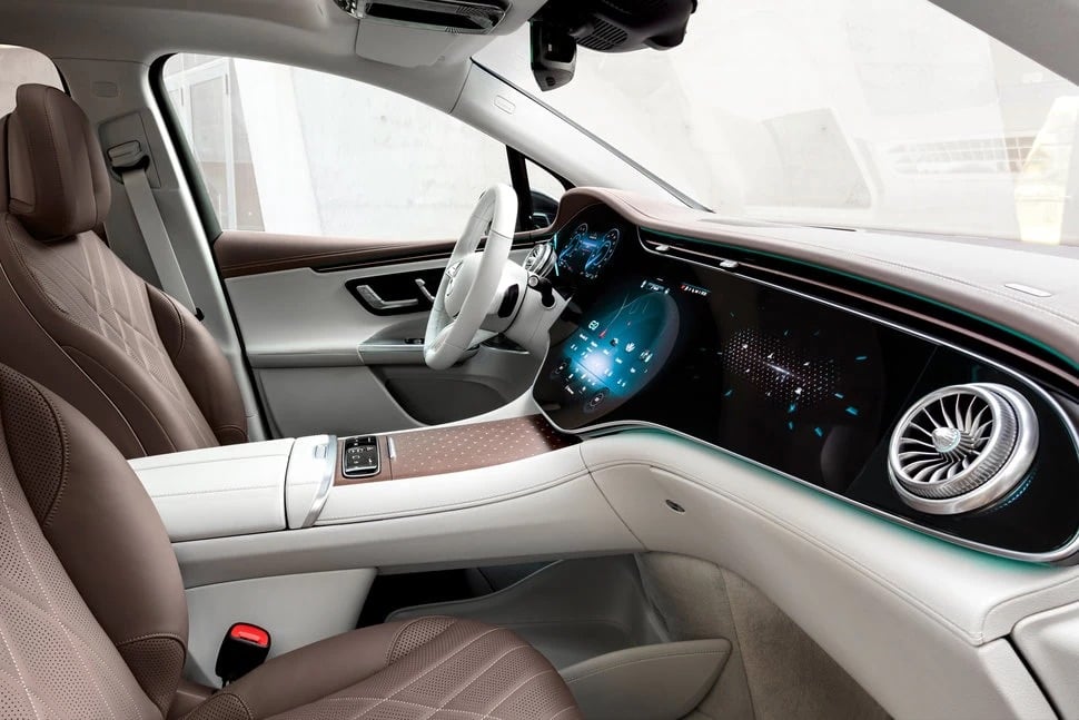 Mercedes'in yeni elektrikli otomobili EQE SUV tanıtıldı