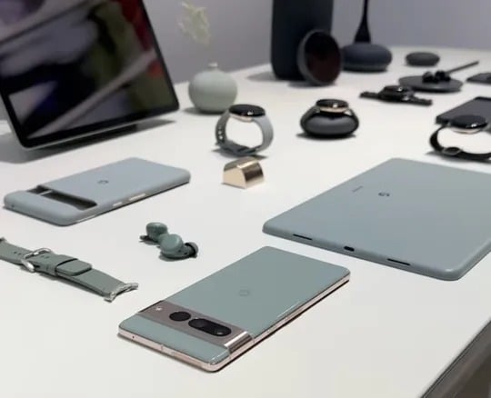 Google'ın yeni Pixel Tablet'i Milano Tasarım Haftası'nda görüntülendi