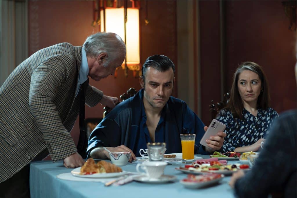Netflix Terzi dizisinin yayın tarihini açıkladı, diziden ilk görselleri paylaştı