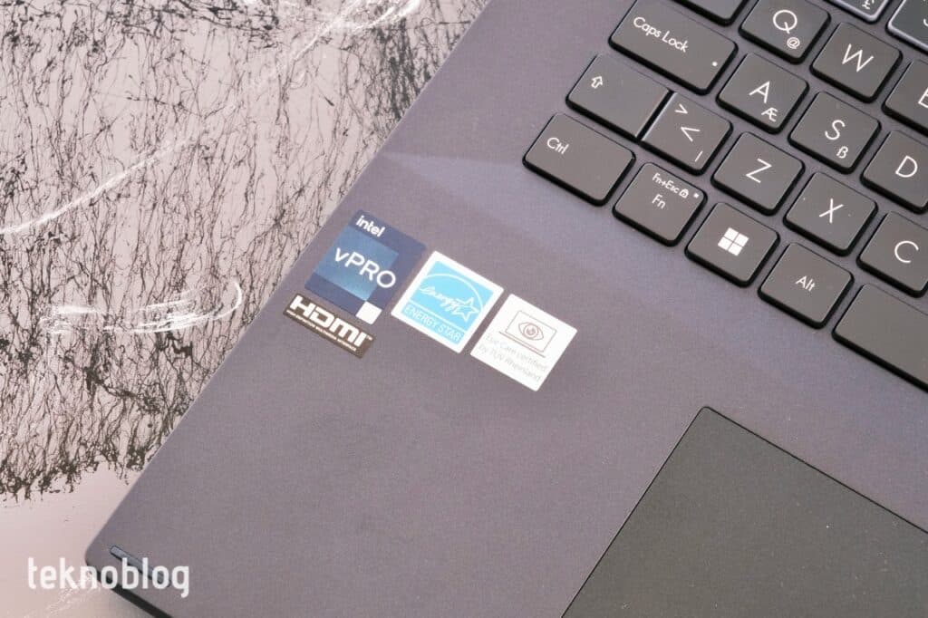 Asus ExpertBook B6 Flip B6602F İncelemesi
