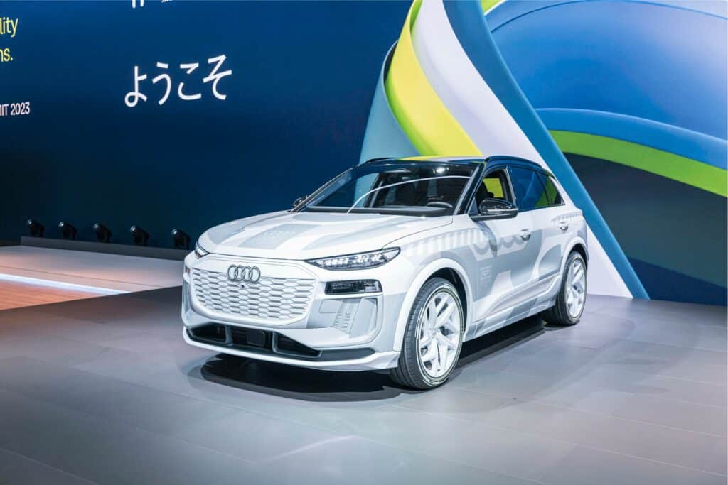 Audi elektrikli otomobil yolculuğunun en yeni üyelerini sergiliyor