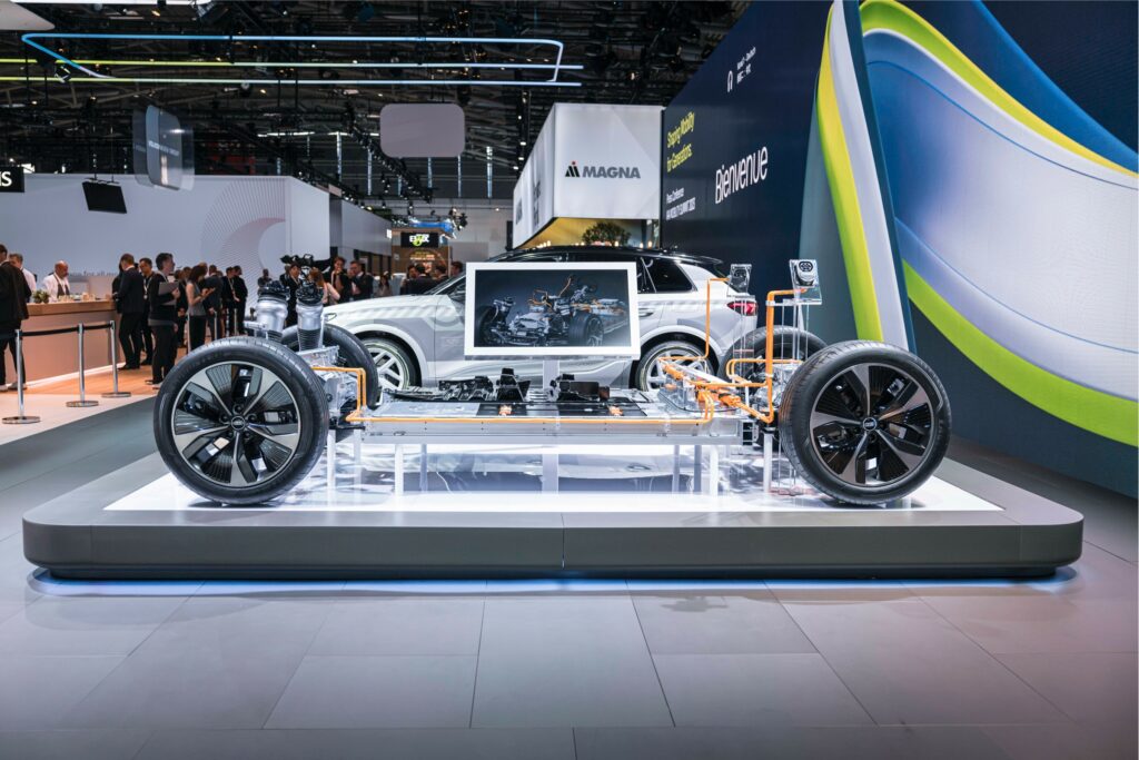 Audi elektrikli otomobil yolculuğunun en yeni üyelerini sergiliyor