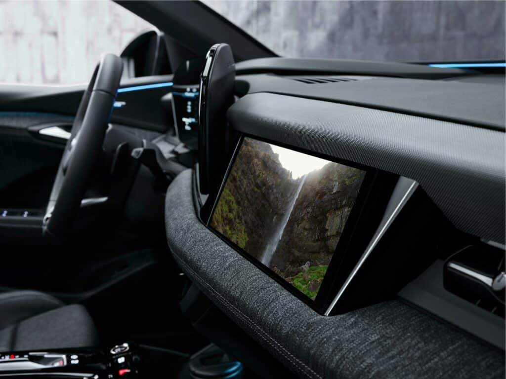 Audi elektrikli otomobil yolculuğunun en yeni üyelerini sergiliyor