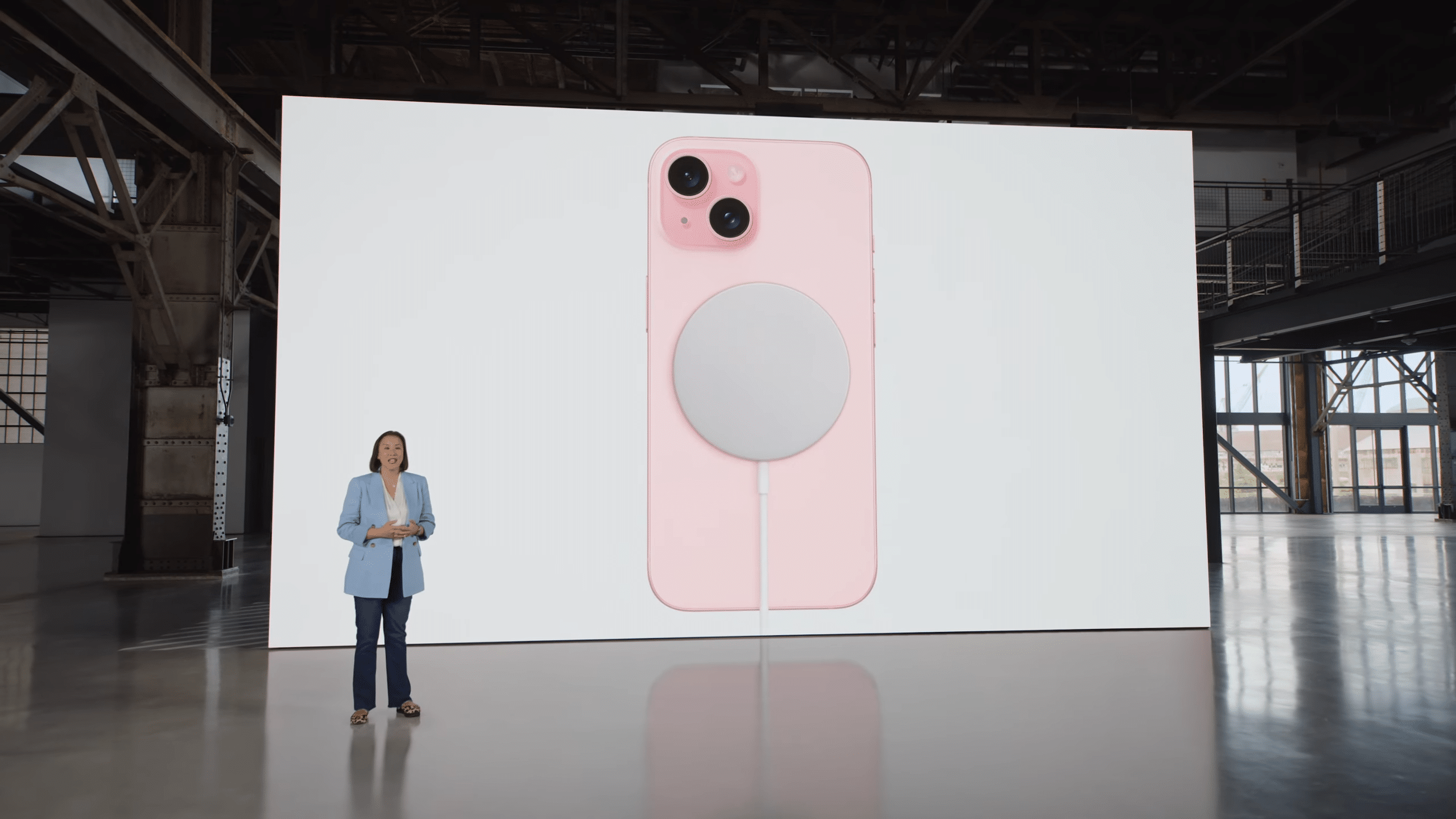 iphone 15 qi2