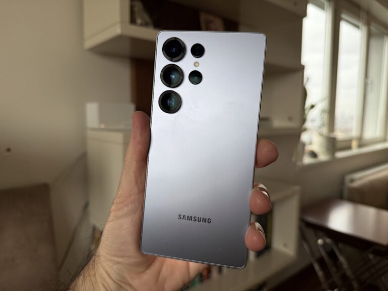 A101 5 Mart kataloğunda Galaxy S25 Ultra ve iPhone 14 yer alıyor