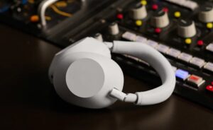 sony WH-1000XM6