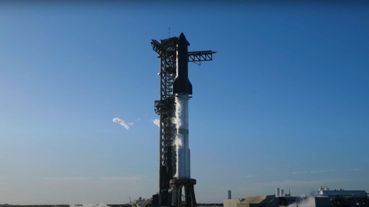 SpaceX, Ay’a hız vererek Mars takvimini erteledi