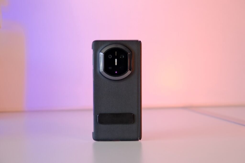 Katlanabilir, ama ödün vermeyen bir amiral gemisi mi? Huawei Mate X7 İncelemesi