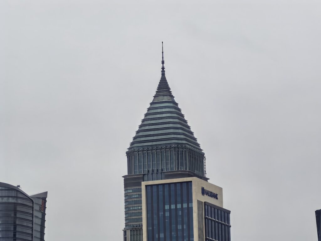 Katlanabilir, ama ödün vermeyen tek amiral gemisi mi? Huawei Mate X7 İncelemesi