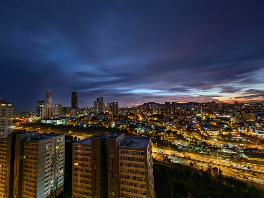 Katlanabilir, ama ödün vermeyen bir amiral gemisi mi? Huawei Mate X7 İncelemesi