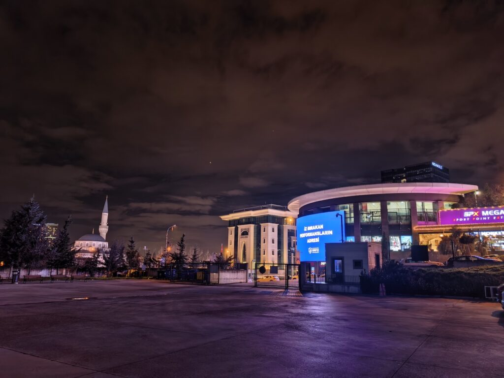 Katlanabilir, ama ödün vermeyen tek amiral gemisi mi? Huawei Mate X7 İncelemesi