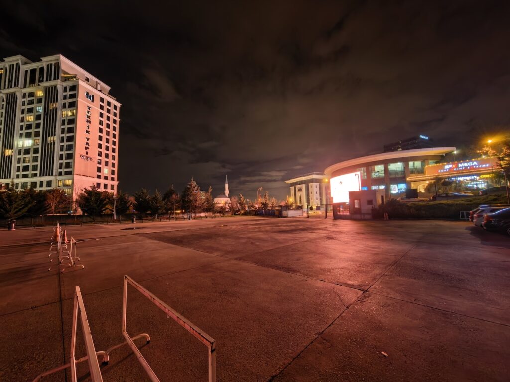 Katlanabilir, ama ödün vermeyen tek amiral gemisi mi? Huawei Mate X7 İncelemesi