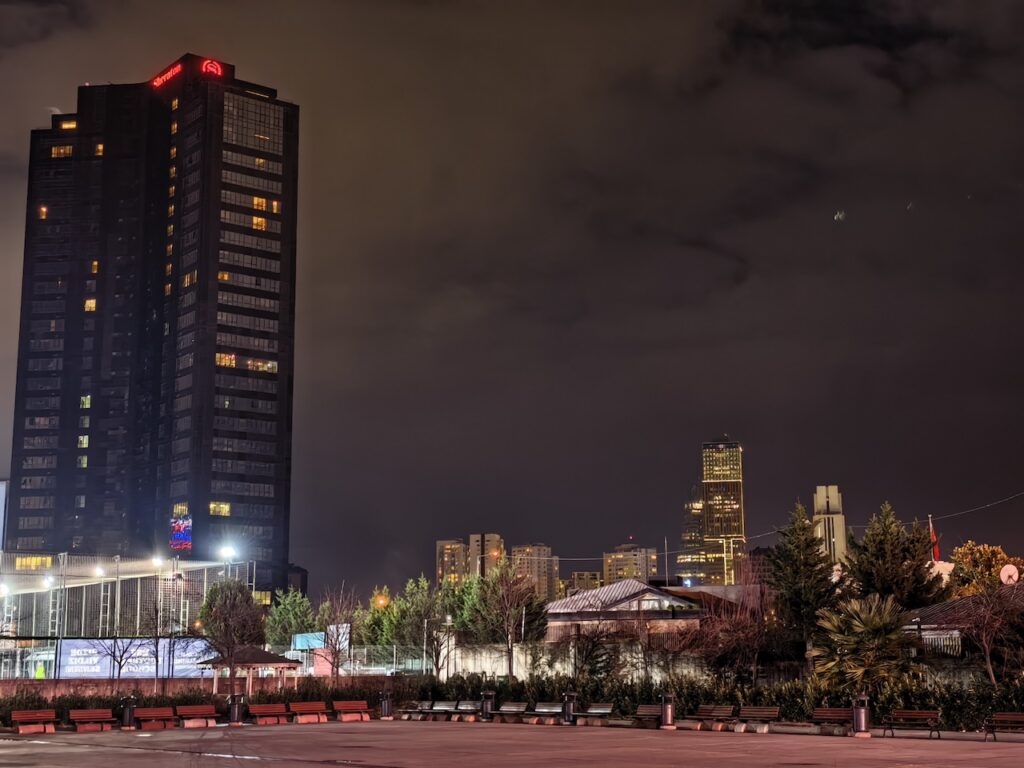 Katlanabilir, ama ödün vermeyen bir amiral gemisi mi? Huawei Mate X7 İncelemesi