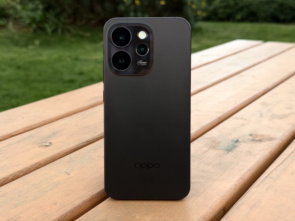 200 megapiksel kamera kompakt gövdeyle buluştu: Oppo Reno 15 Pro İncelemesi